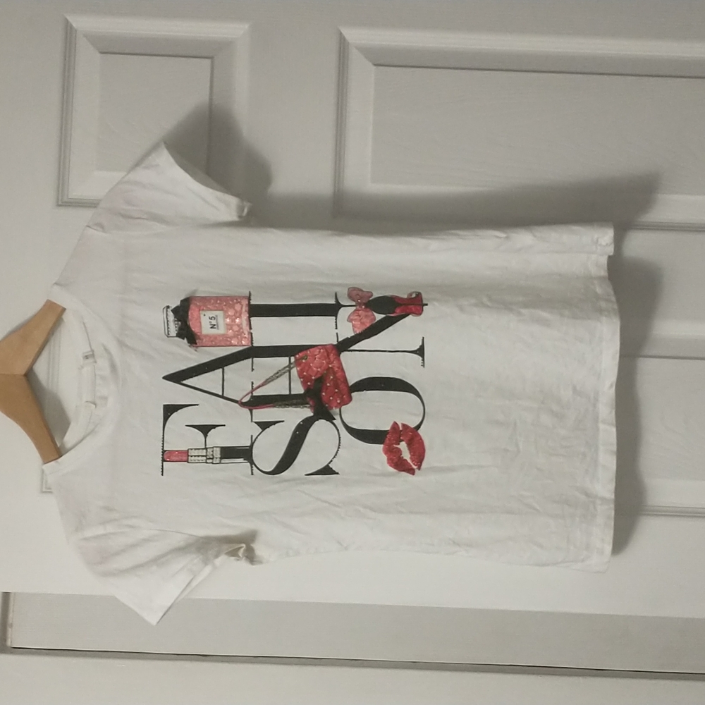 in2you, Size Small, and white